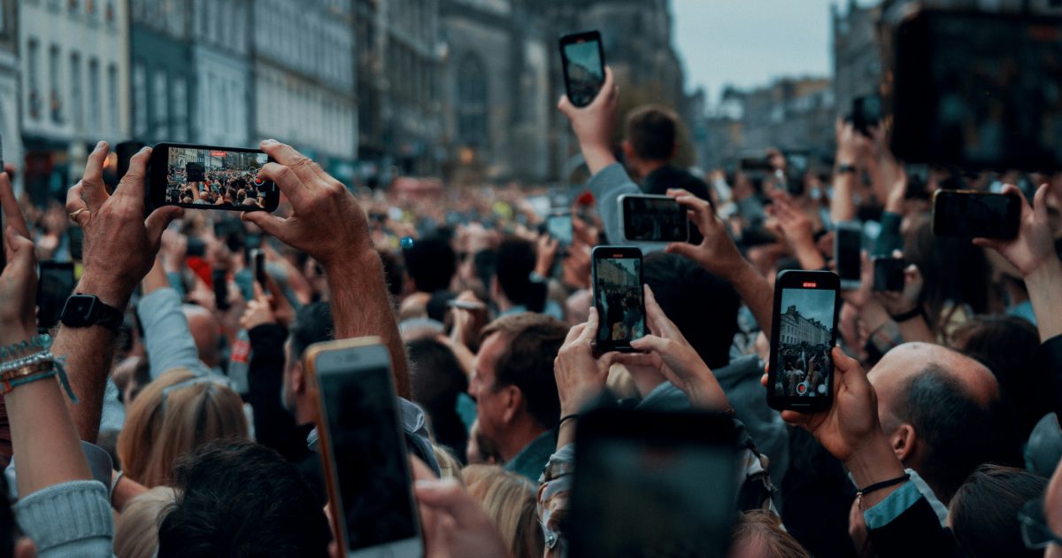 Confident faith, contested culture report - Evangelical Alliance