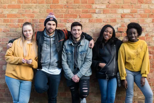 40acts-teens-by-wall