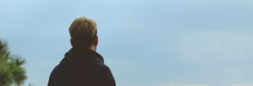 Alone-back-view-clouds-865349