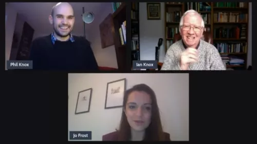 Smiley Knoxes Knox Knoxwhosthere