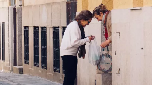 Beth macdonald q1 LHO Mr E Dnc unsplash