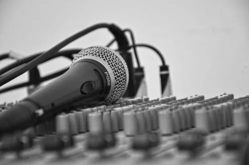 Mic and other music tech