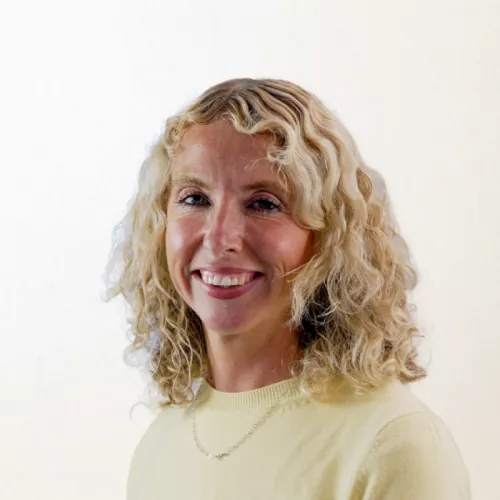 20250819 Laura Coey WEB