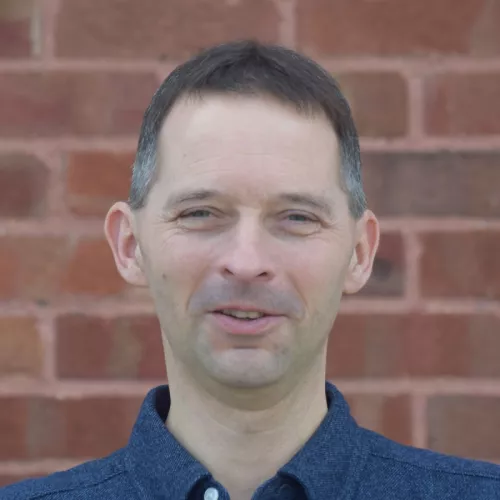 Andrew Bates headshot